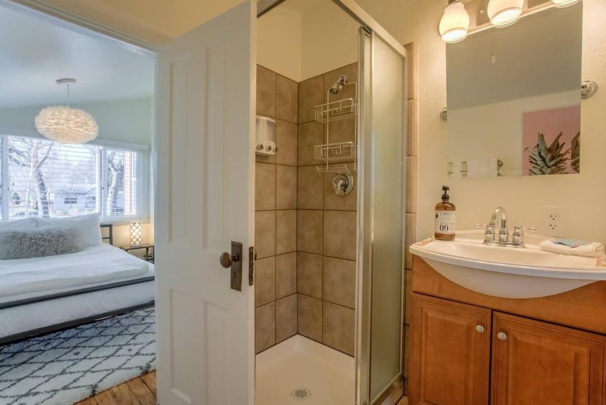 Vintage Tiny House Cute 1Bdrm Big Appeal Villa Colorado Springs Luaran gambar